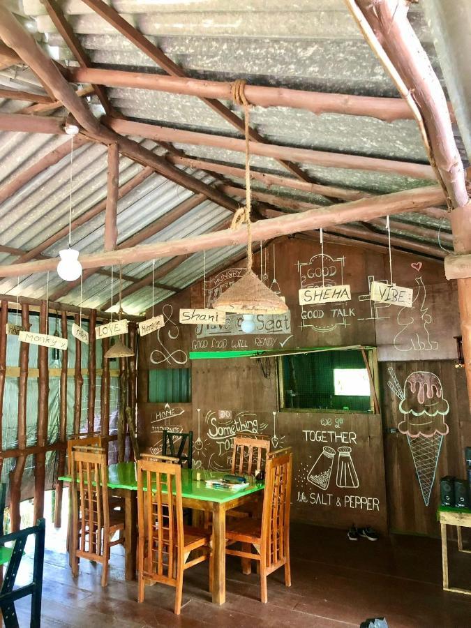 The Traveller'S Hostel & Private Rooms 锡吉里亚 外观 照片