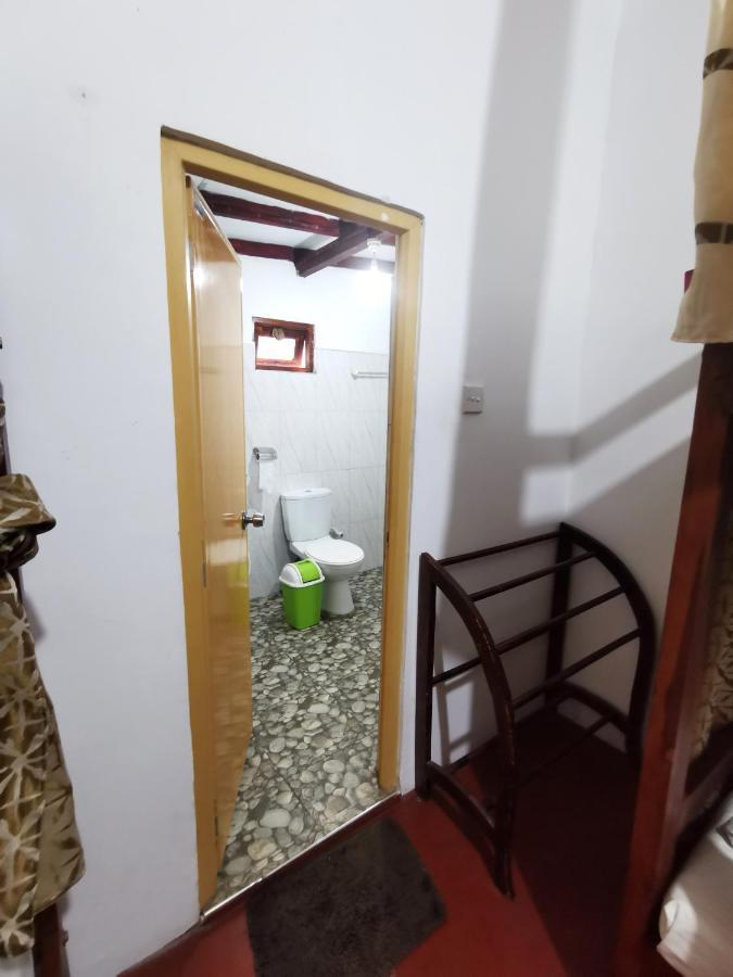 The Traveller'S Hostel & Private Rooms 锡吉里亚 外观 照片
