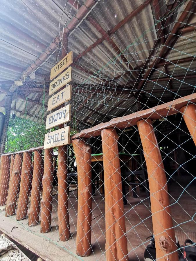 The Traveller'S Hostel & Private Rooms 锡吉里亚 外观 照片